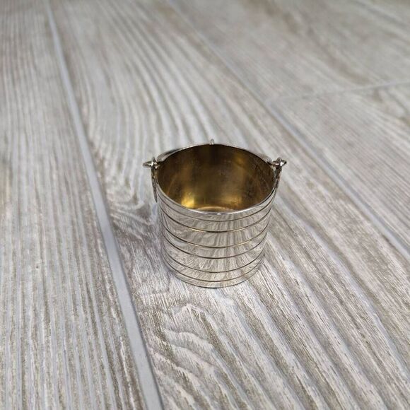 Victorian Silver Plated Novelty Cruet Set with Engraved Windmill Style Pepper Po - Picture 14 of 15